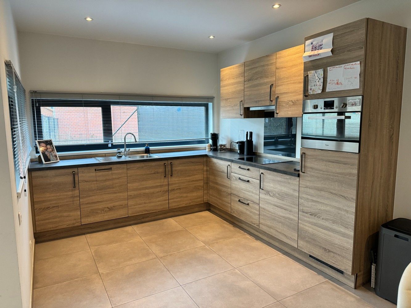 Moderne woning met garage en dubbele toegang in hartje Lanaken foto 6