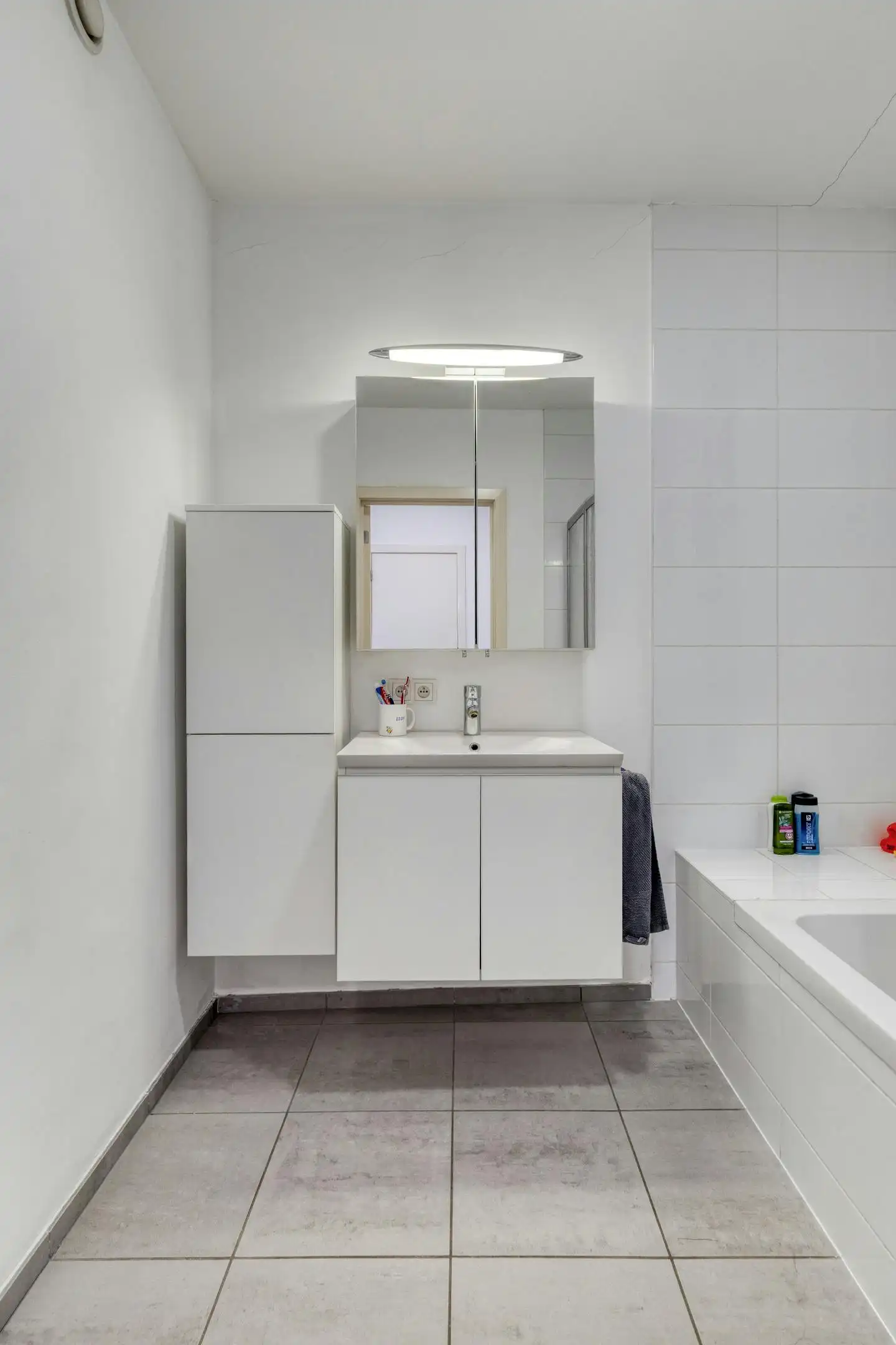 Recent, instapklaar appartement met 2 slaapkamers in Boom foto 11