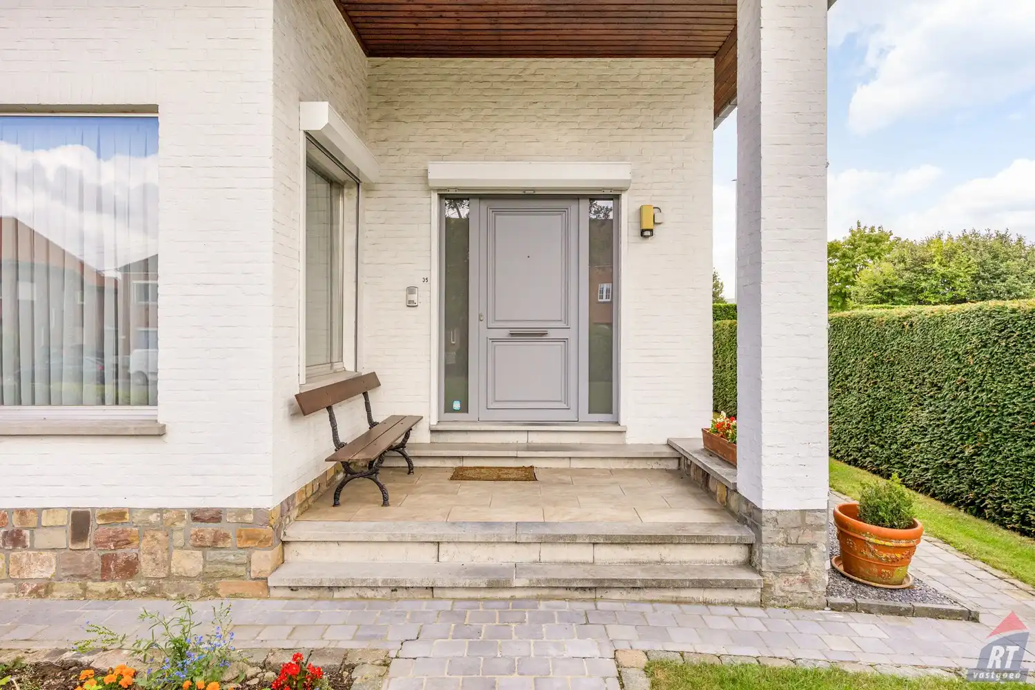 Charmante woning met zwembad op toplocatie in Sint-Truiden foto 22