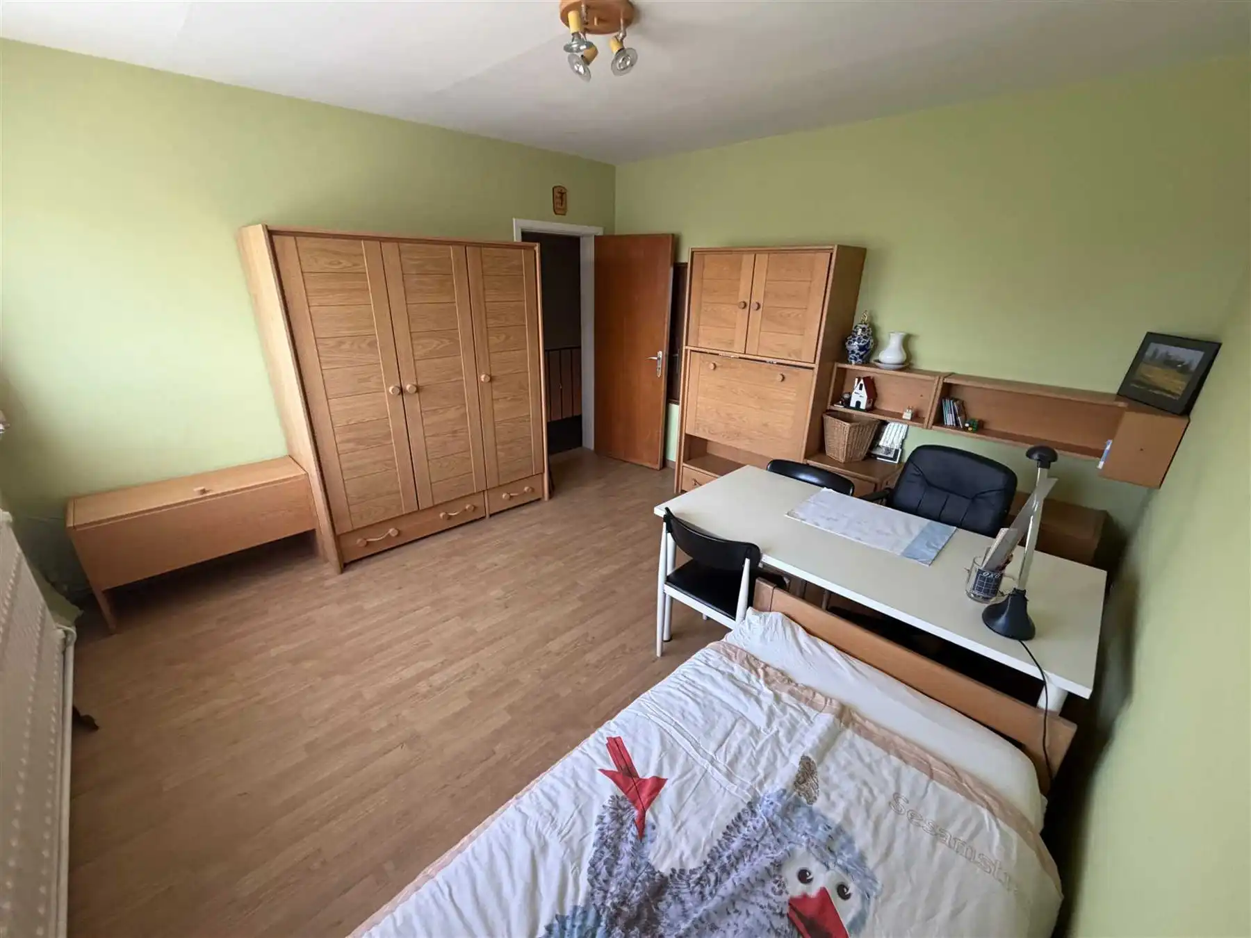 Bel-etage met 3 slk, ruime leefruimte en grote tuin. foto 19