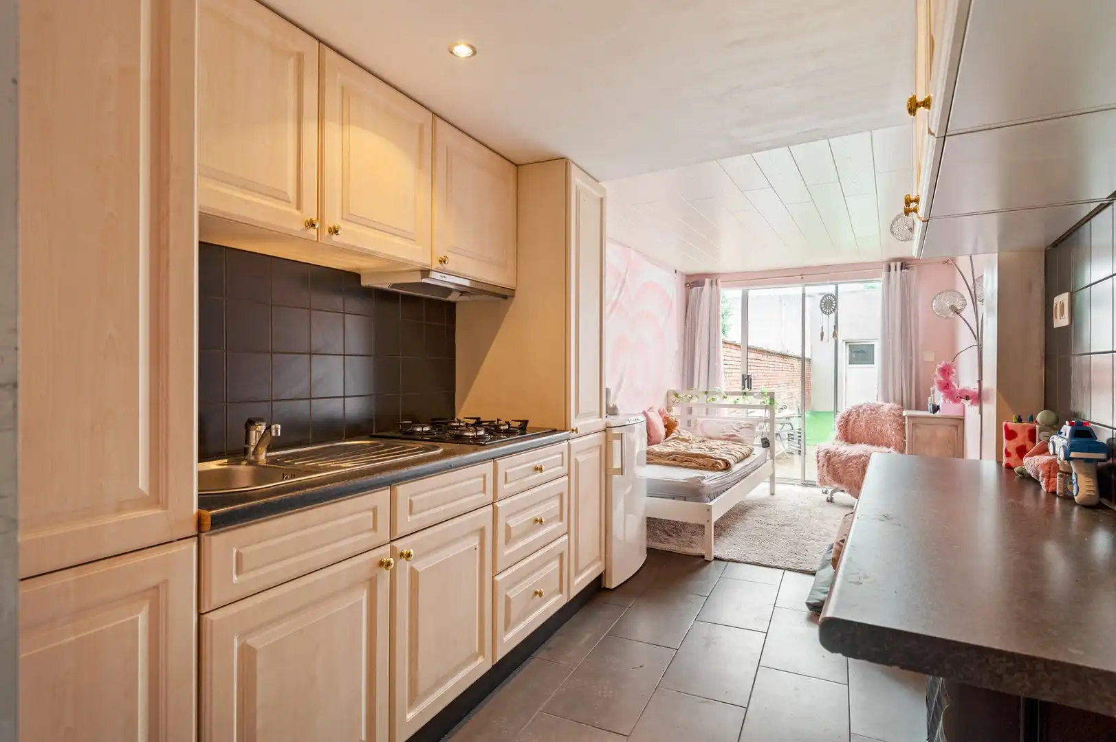 Lichtrijk appartement met zonnige tuin in Schoten foto 13
