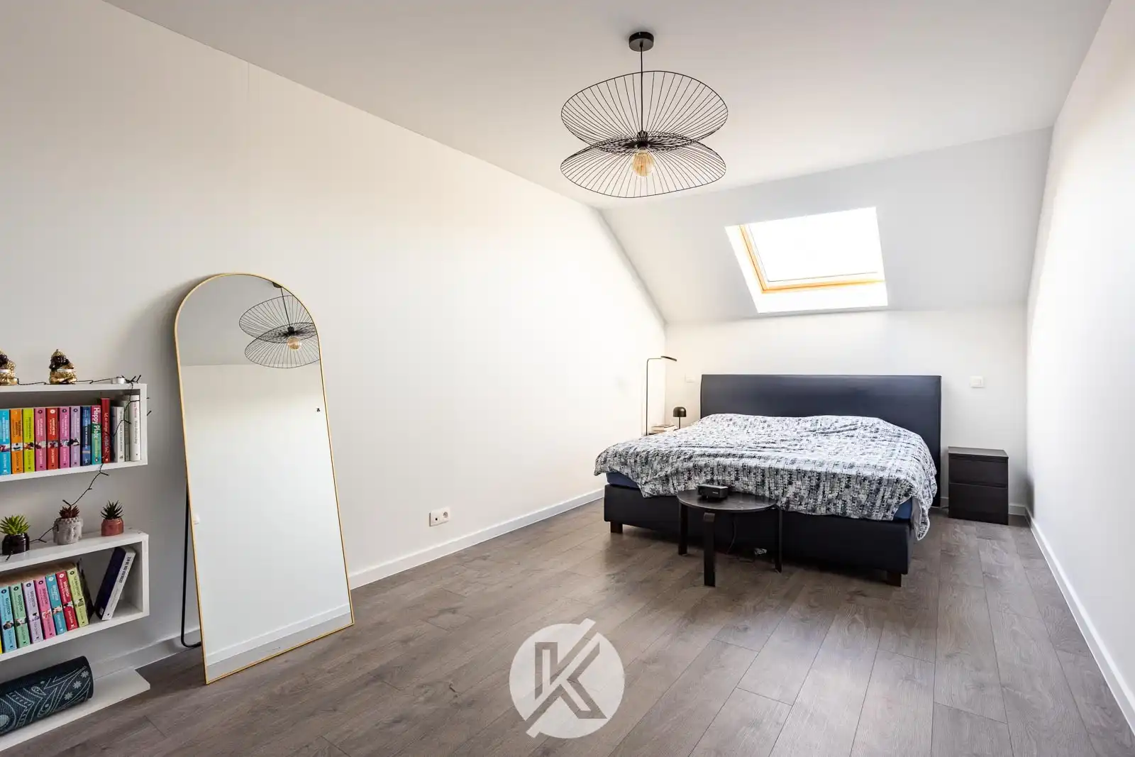 Kwalitatieve woning in moderne stijl foto 23