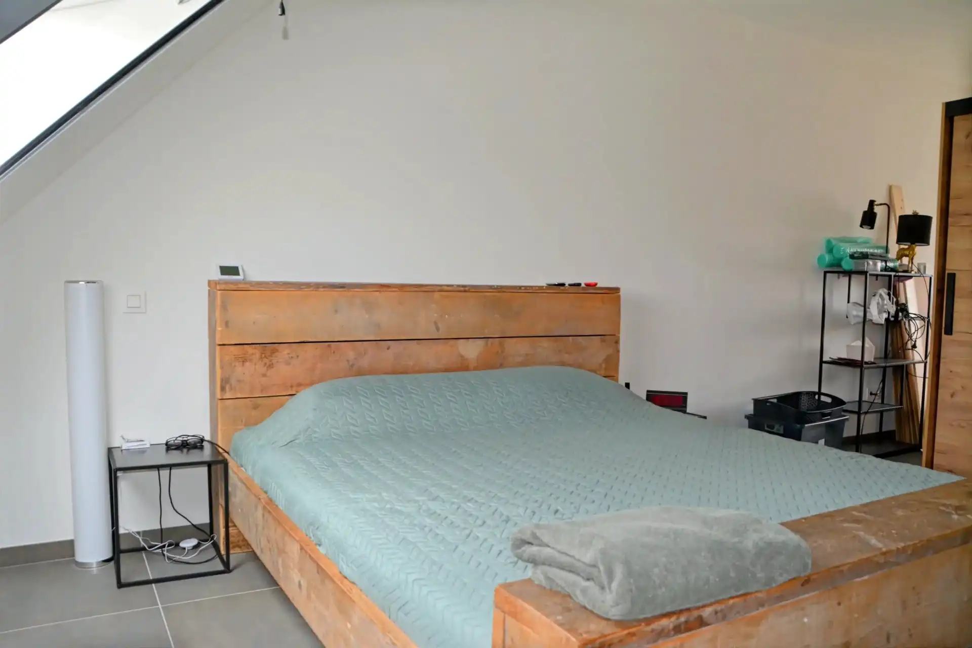 STIJLVOLLE ENERGIEZUINIGE NIEUWBOUWWONING MET 3 SLPK  IN CENTRUM LANAKEN ! foto 24