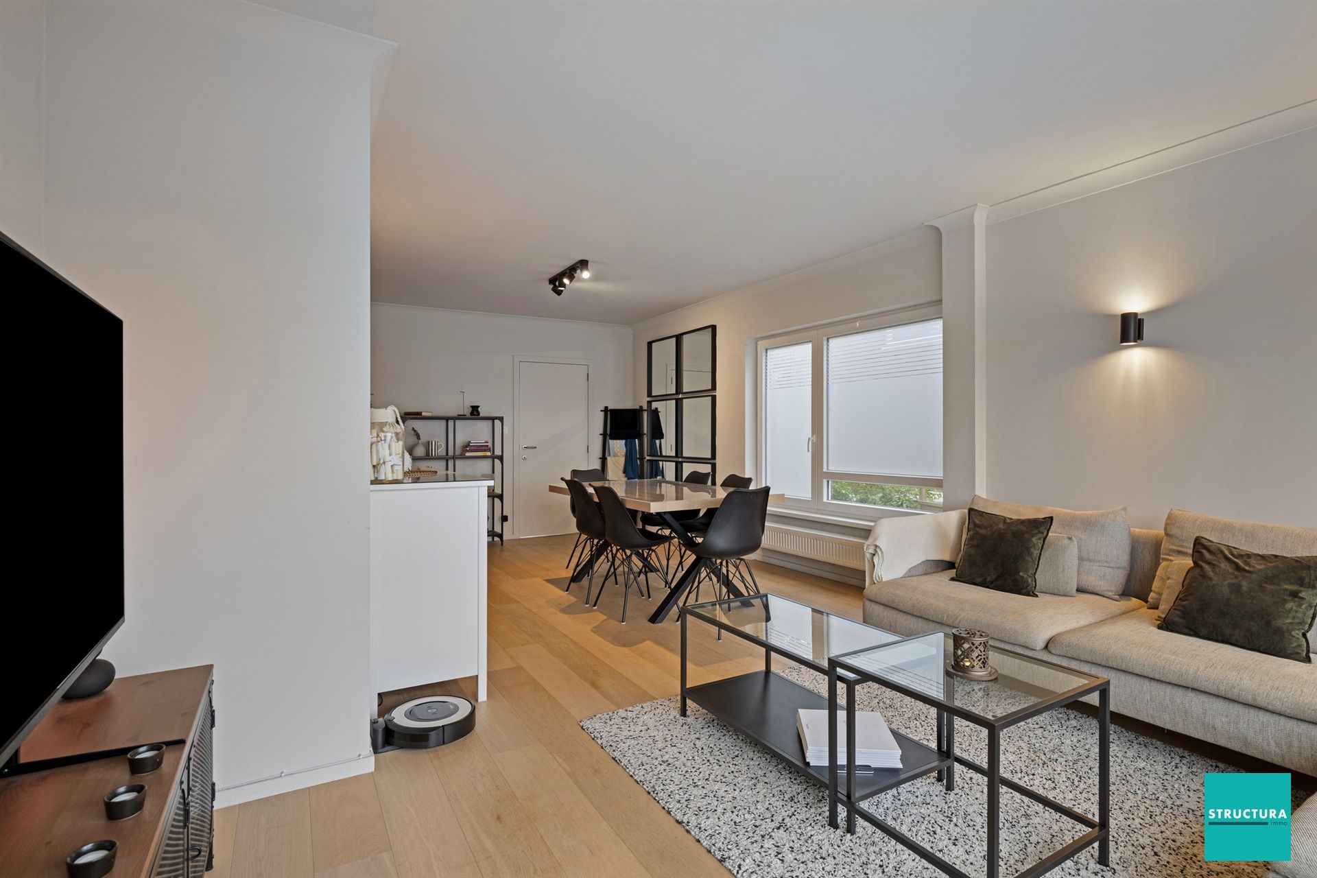 Instapklaar appartement met 2 kamers foto 3