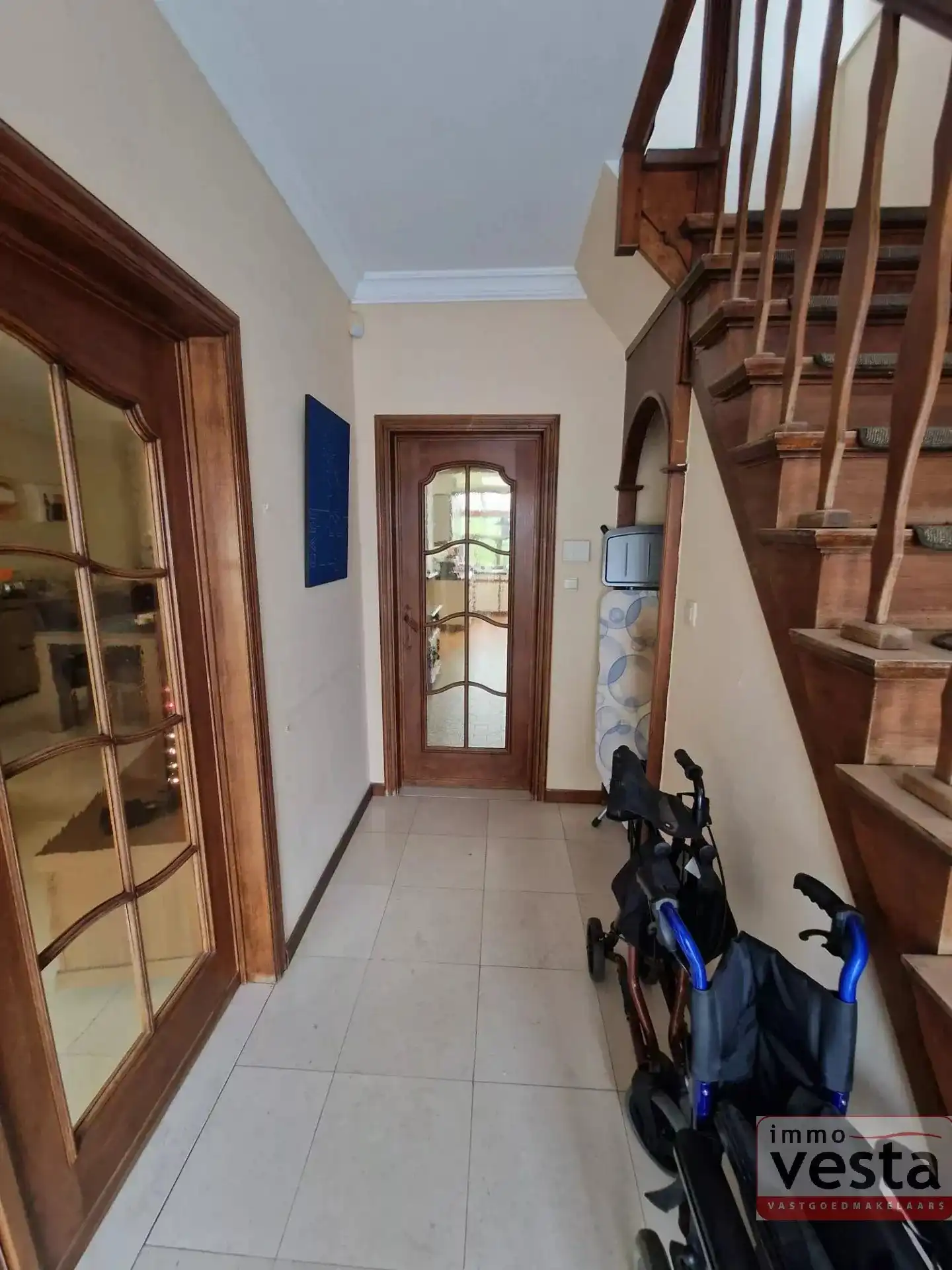 Woning met 2 slaapkamers, garage en tuin foto 3