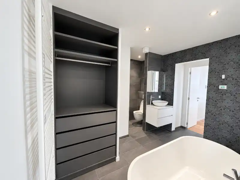 Stijlvol dakappartement met terras en veel privacy in het centrum van Geel foto 20