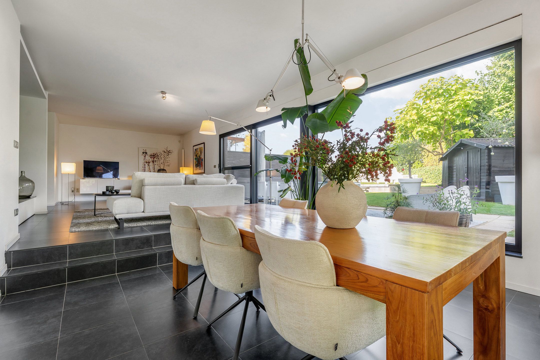 Eigentijdse architectuur en moderne luxe in Hees foto 2