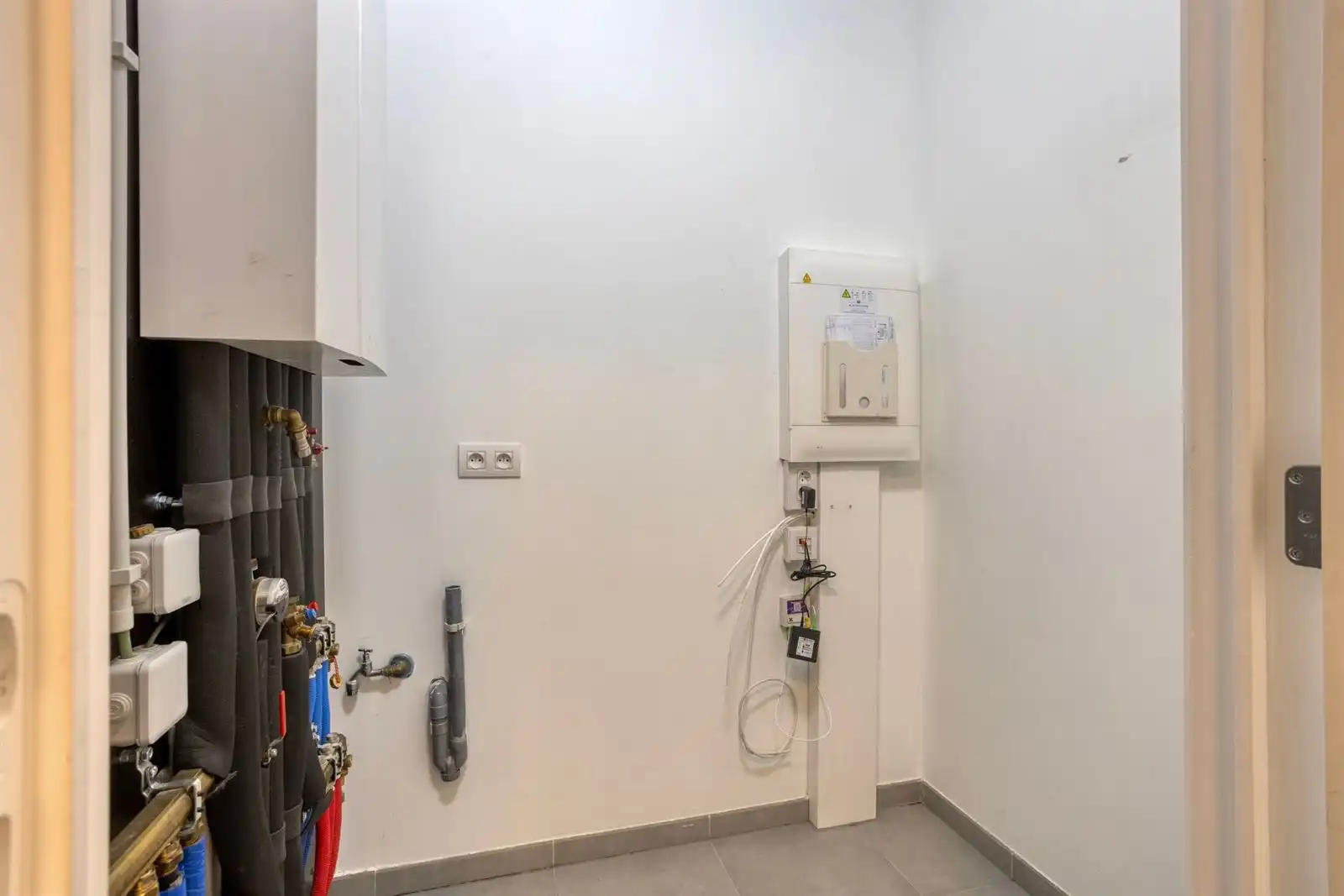 Lichtrijke serviceflat op de gelijkvloerse verdieping foto 15