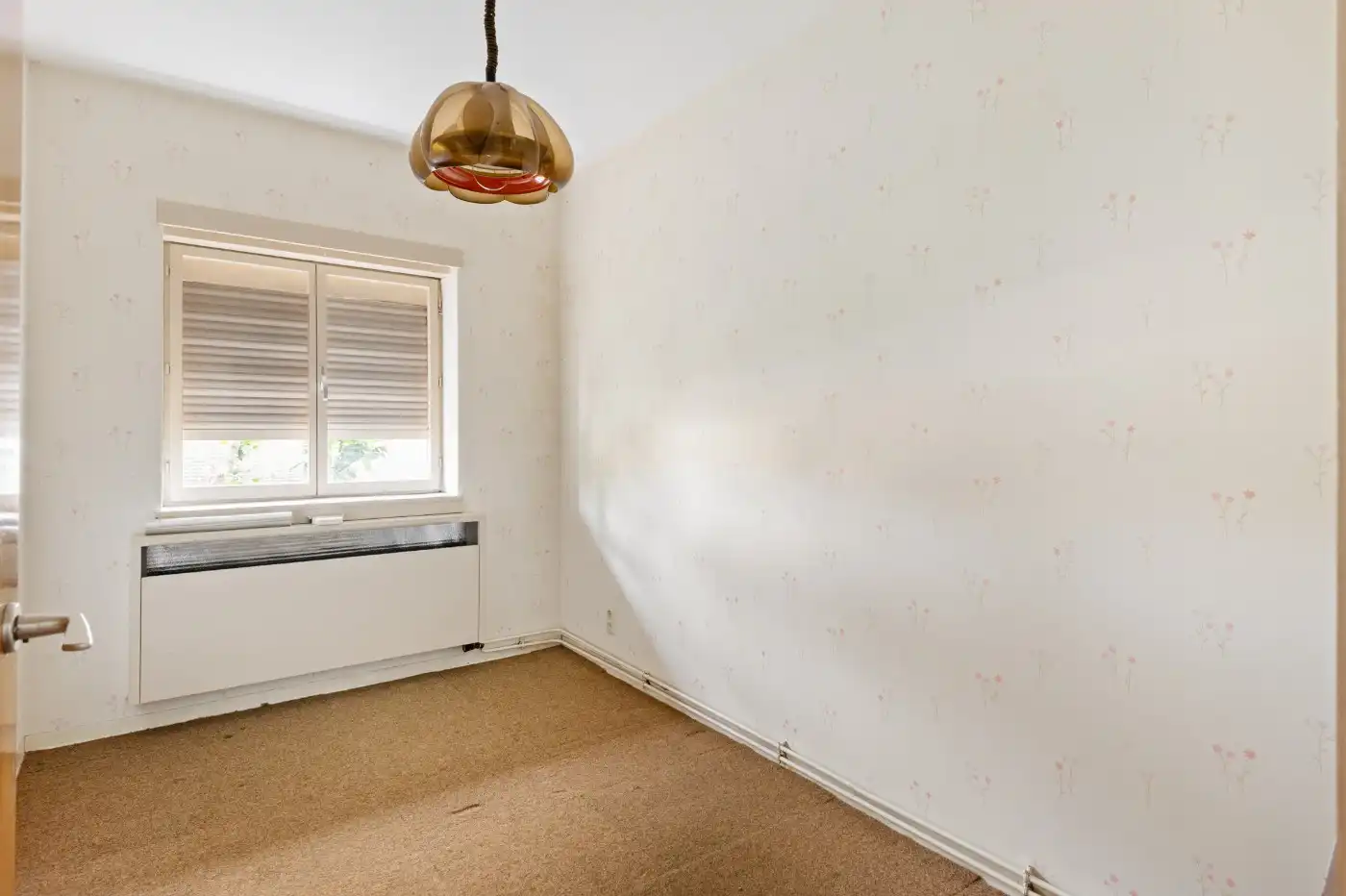 Te renoveren woning met 3 slpk., garage en tuin foto 15