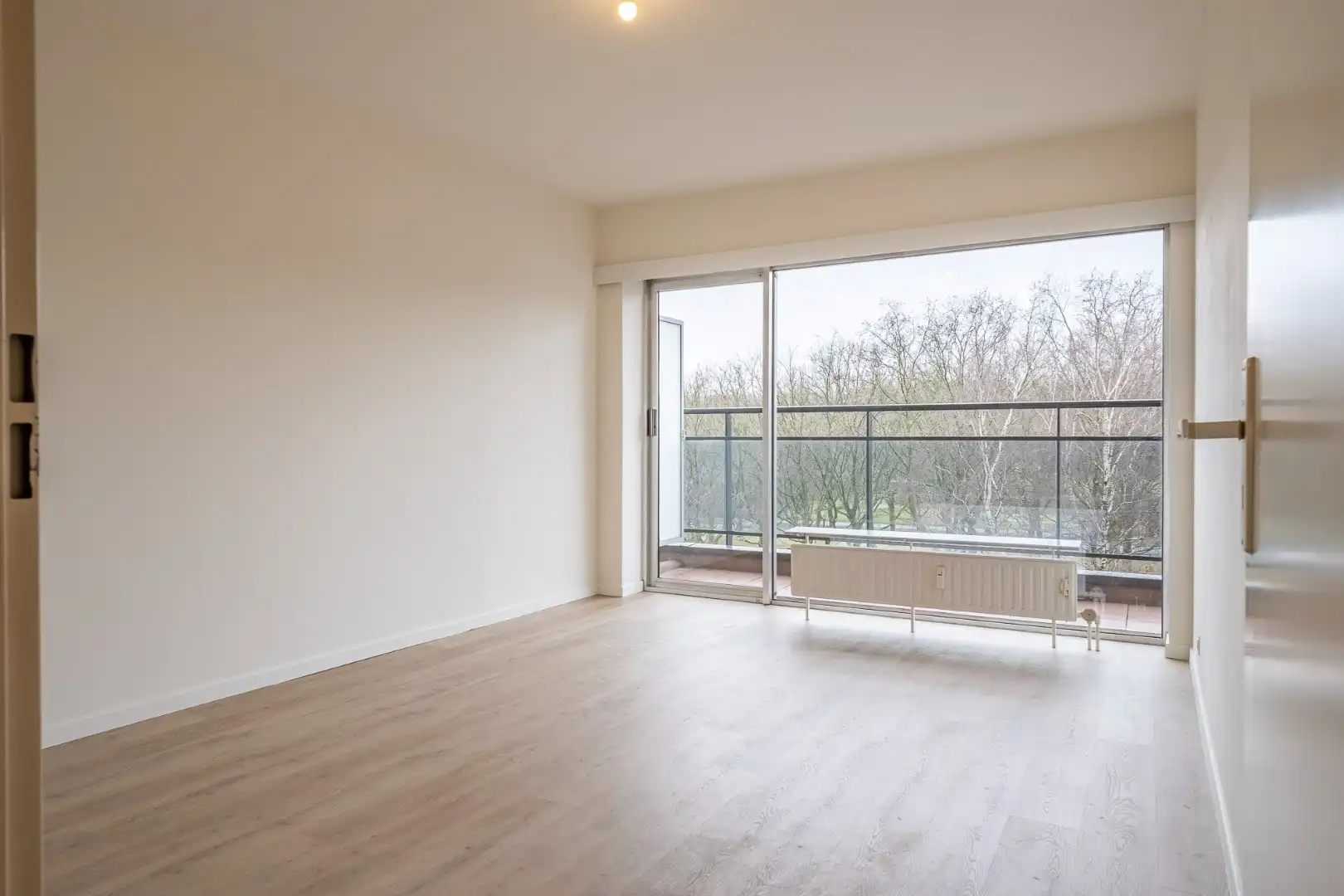 Gezellig en ruim hoekappartement met veel lichtinval en zonnige terrassen!  foto 13