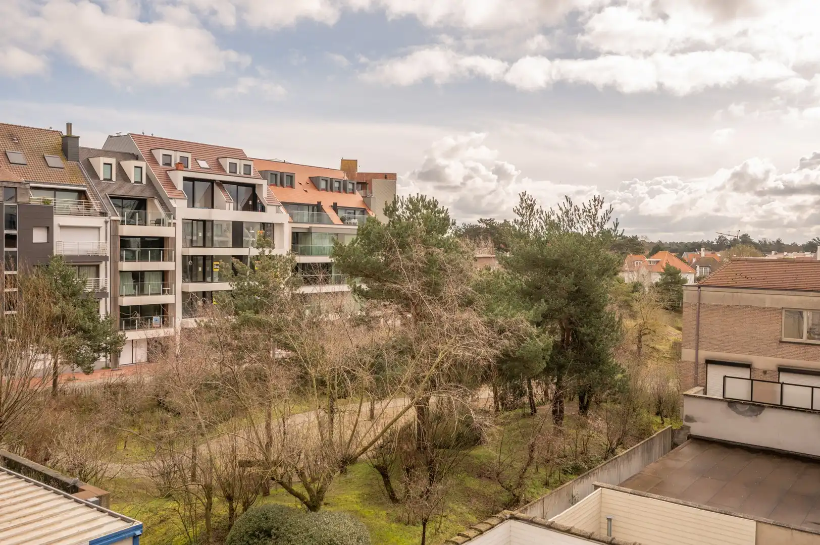 Pied-à-terre heel goed gelegen in het centrum van Knokke, op enkele passen van de zee en de winkels. foto 11