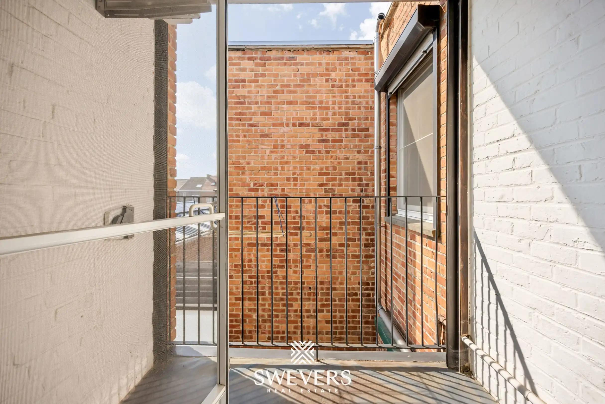 Instapklaar 2-slaapkamer appartement met balkon op rustige ligging foto 13