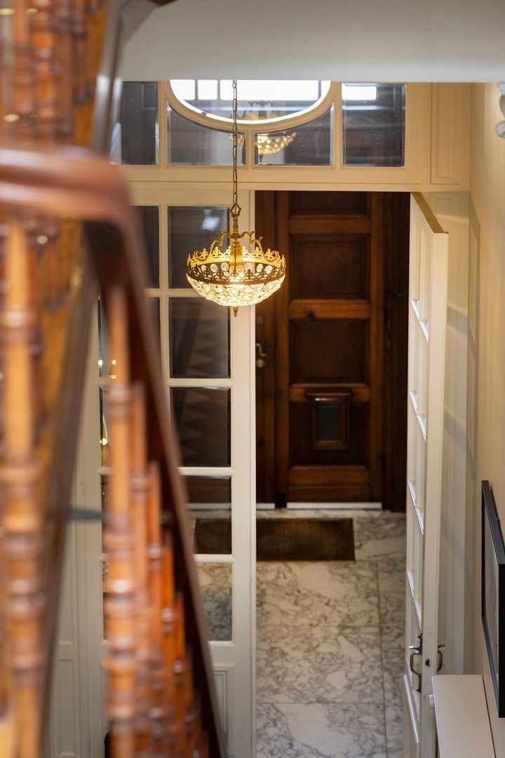 Zeer goed onderhouden monumentale burgerwoning met tuin. foto 6