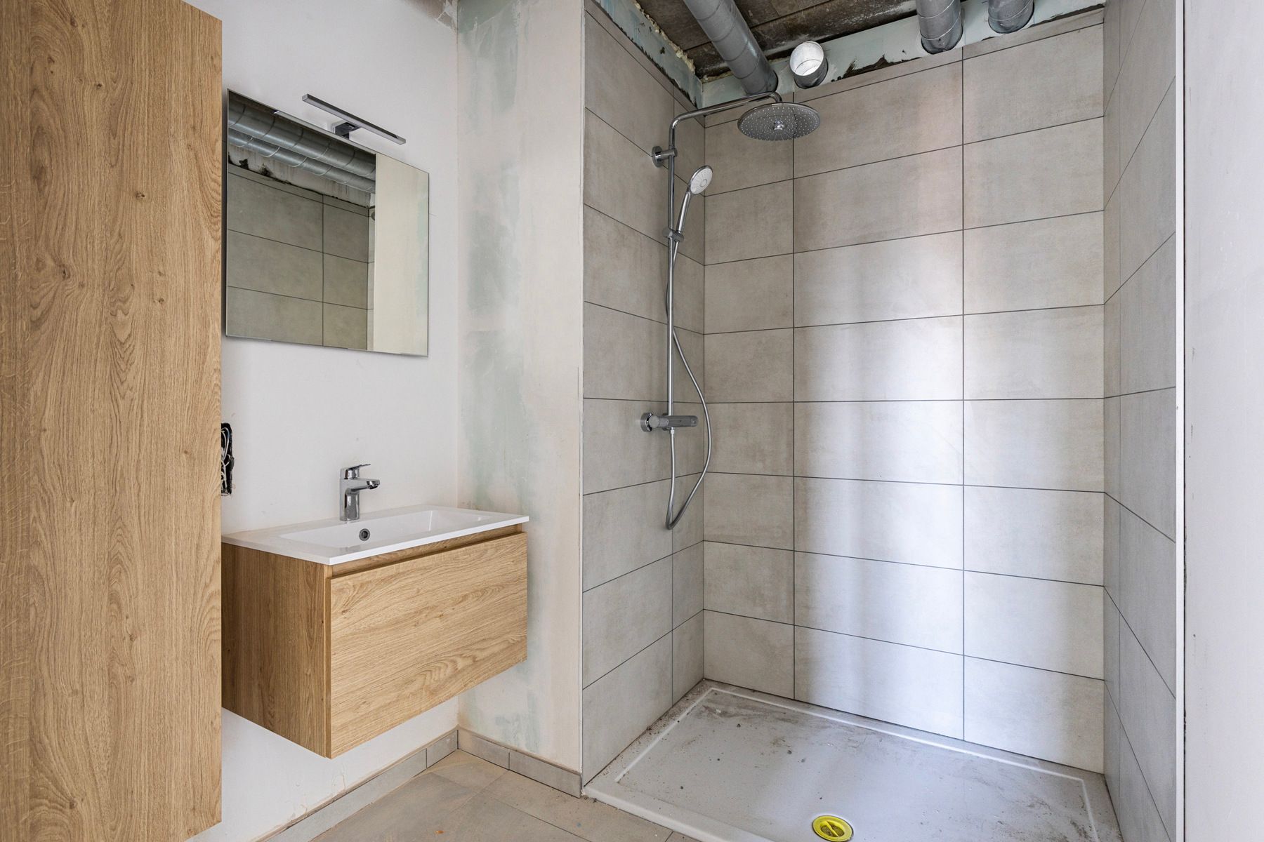 Appartement met ruime leefruimte te Aalst foto 9