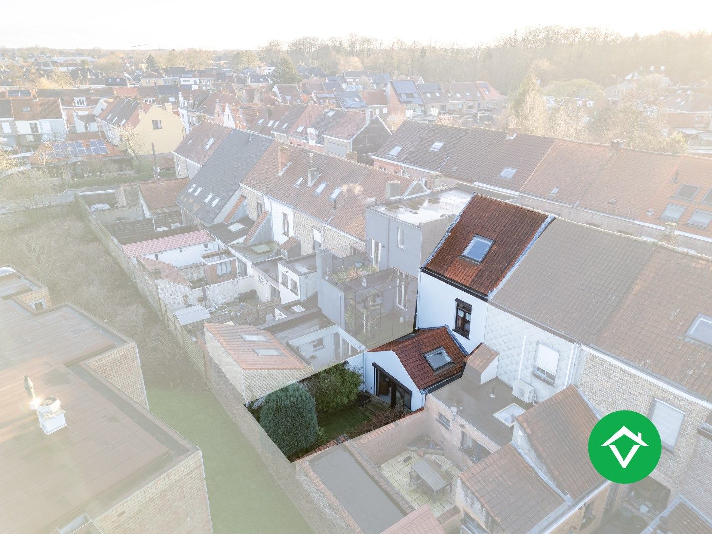 Gerenoveerde rijwoning in Brugge met 2 slaapkamers foto 20