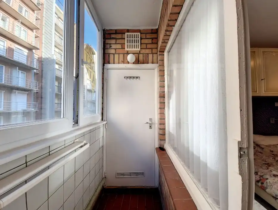 Gezellig 1-slaapkamerappartement met potentieel in Raversijde foto 3