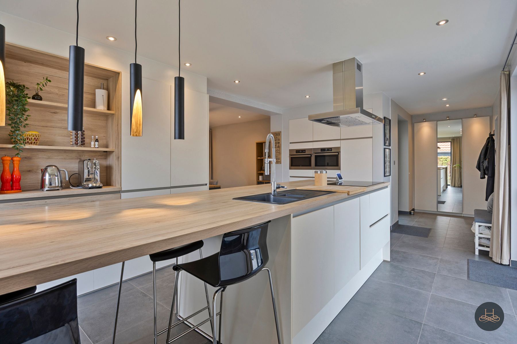 Instapklare, gerenoveerde woning met open karakter foto 9
