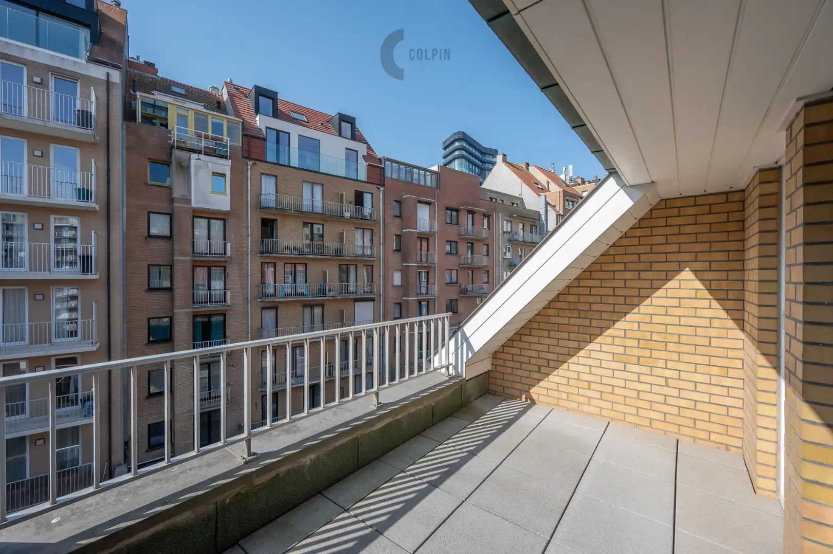 Instapklaar en lichtrijk penthouse vlakbij de zeedijk foto 7