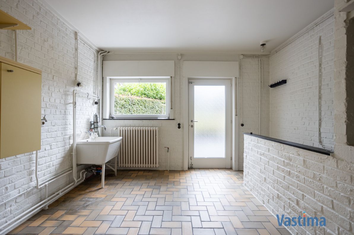 Lichtrijke villa met royale tuin vlak bij natuur & stadsleven foto 30