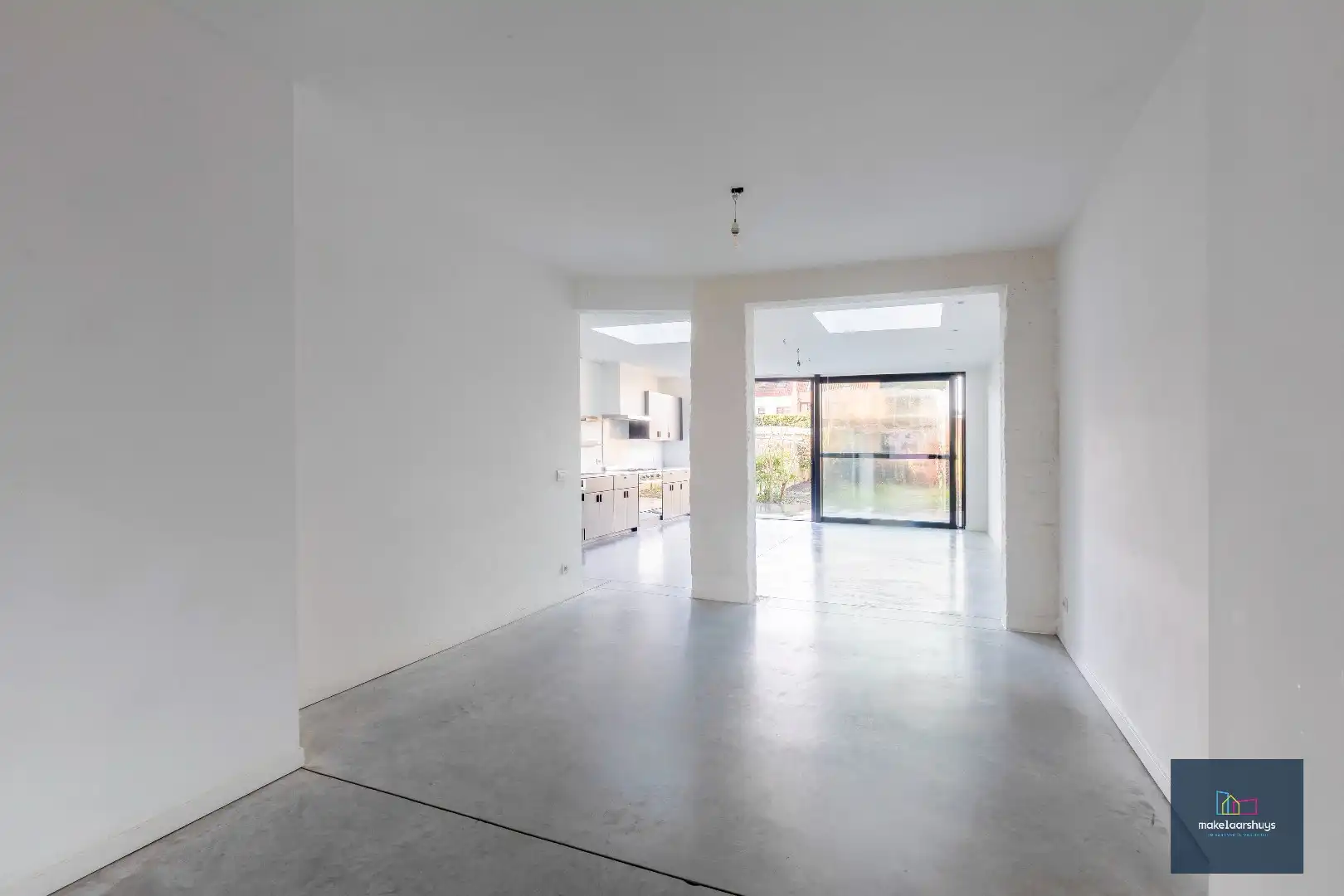 Instapklare eigendom met tuin te Mariakerke foto 7