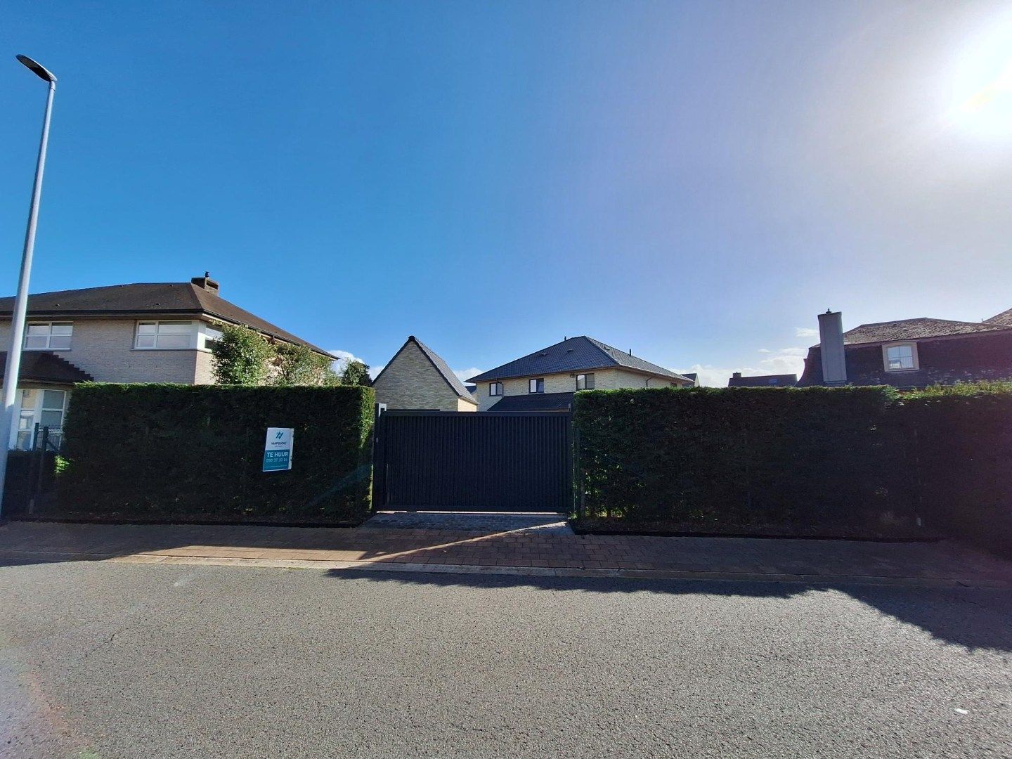 Volledig afgewerkte villa met 4 SLK en grote tuin foto 13