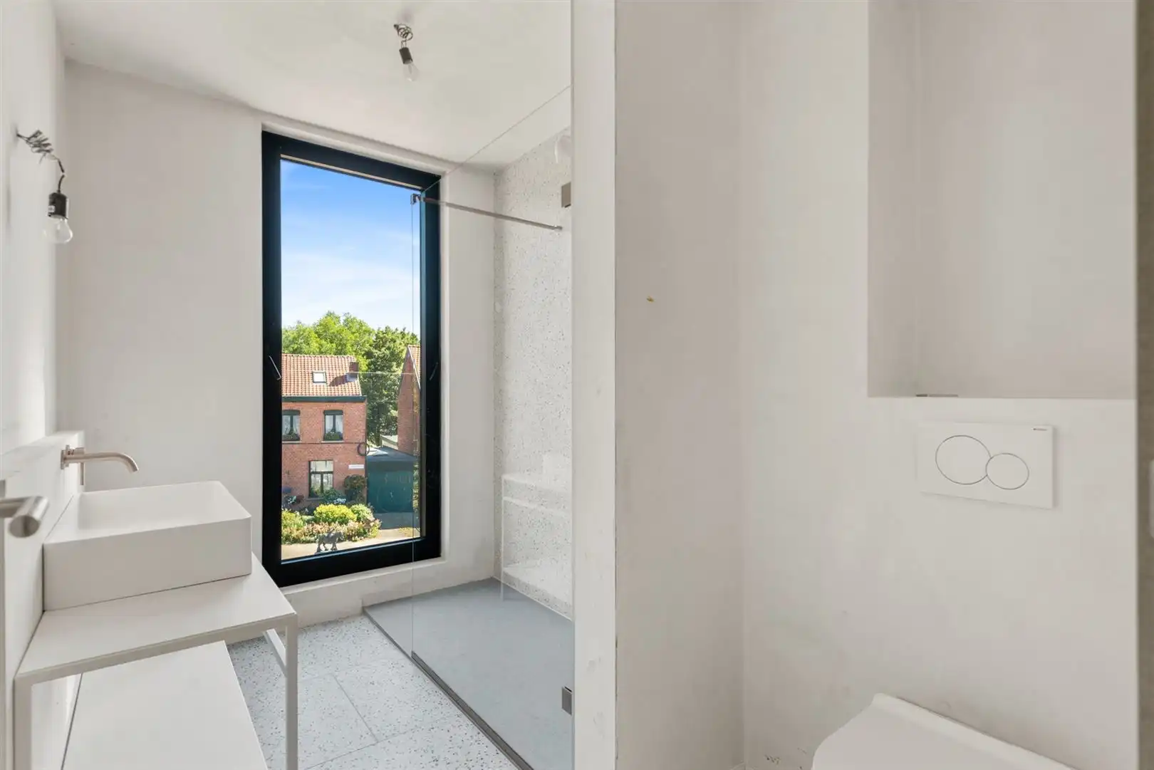 Recent appartement met twee slaapkamers in Ekeren foto 9