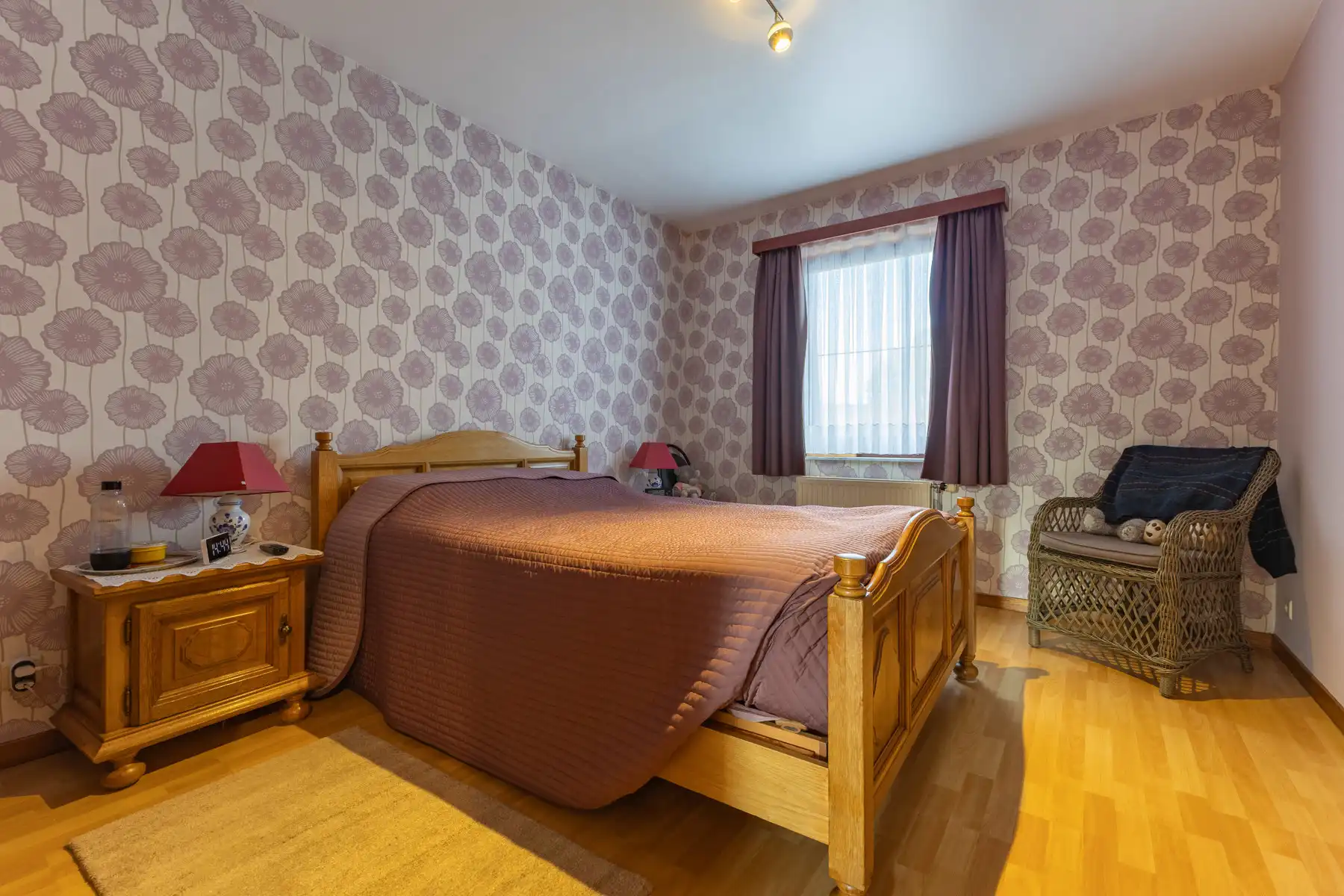 Goed onderhouden woning met prachtige tuin foto 16