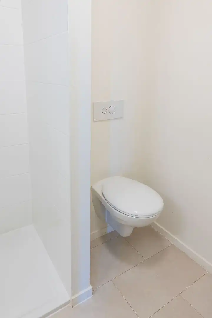 Lichtrijk, hip appartement met 1 slaapkamer, vlak aan zee in Raversijde foto 8