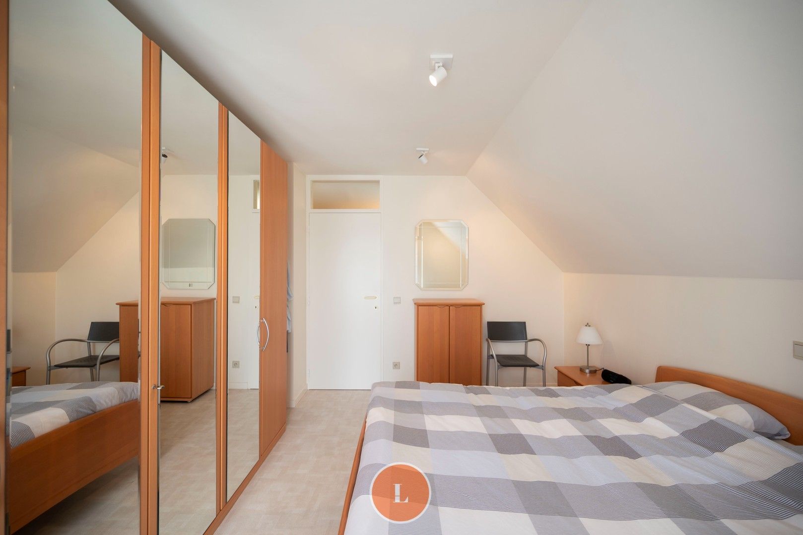 Ruime en rustige gelegen woning op een perceel van 744m² foto 11