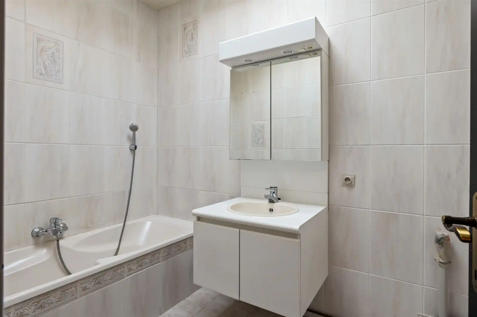 Ruim appartement met 2 slaapkamers en garagebox foto 11