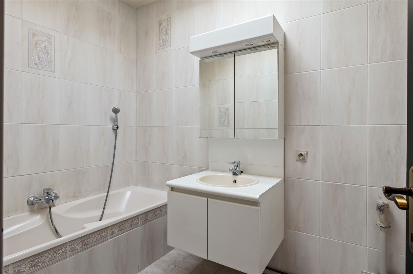 Ruim appartement met 2 slaapkamers en garagebox foto 11