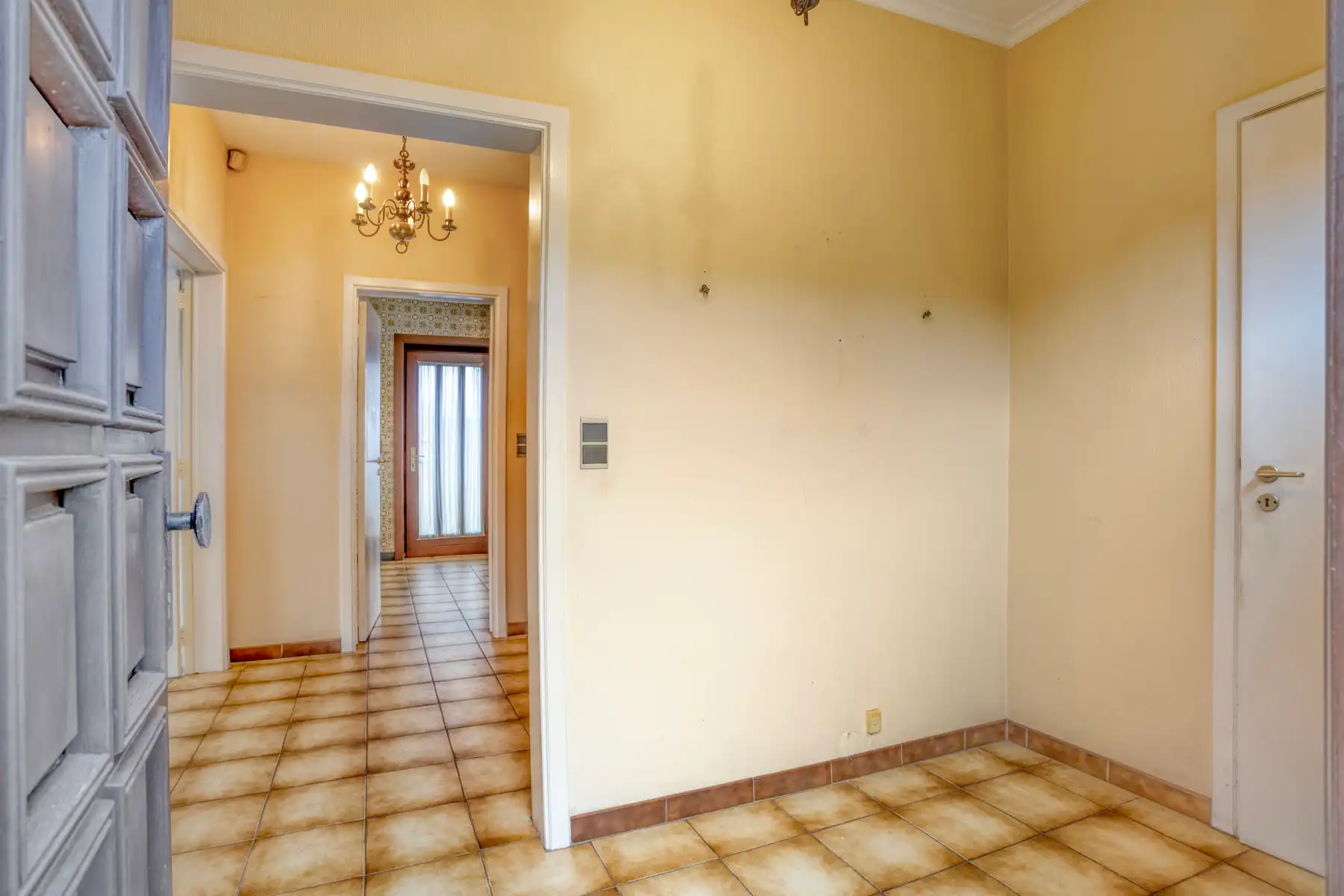 Prachtig gelegen woning met 3 slaapkamers, tuin en garage foto 9