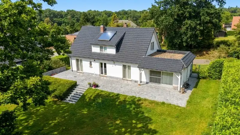 Villa van 262m² op 12 are met uitzicht over vallei 'Schoonzicht' foto 2