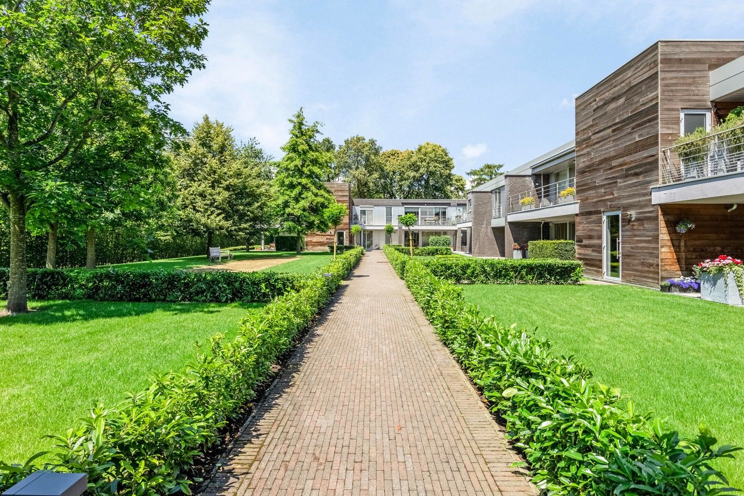 Luxueus wonen in een oase van Rust te Genk foto 2