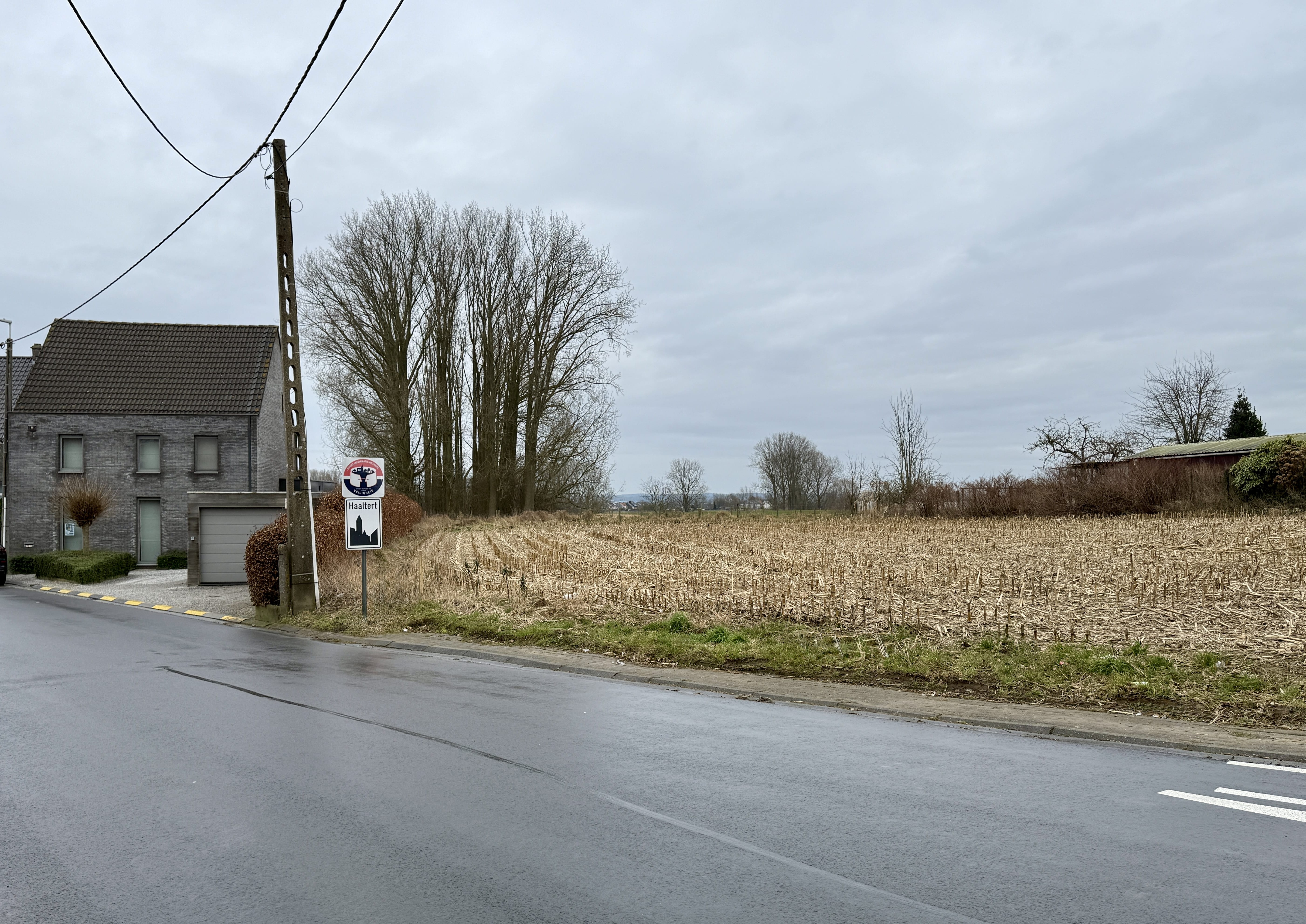 Residentieel gelegen bouwgrond met verzicht foto 2