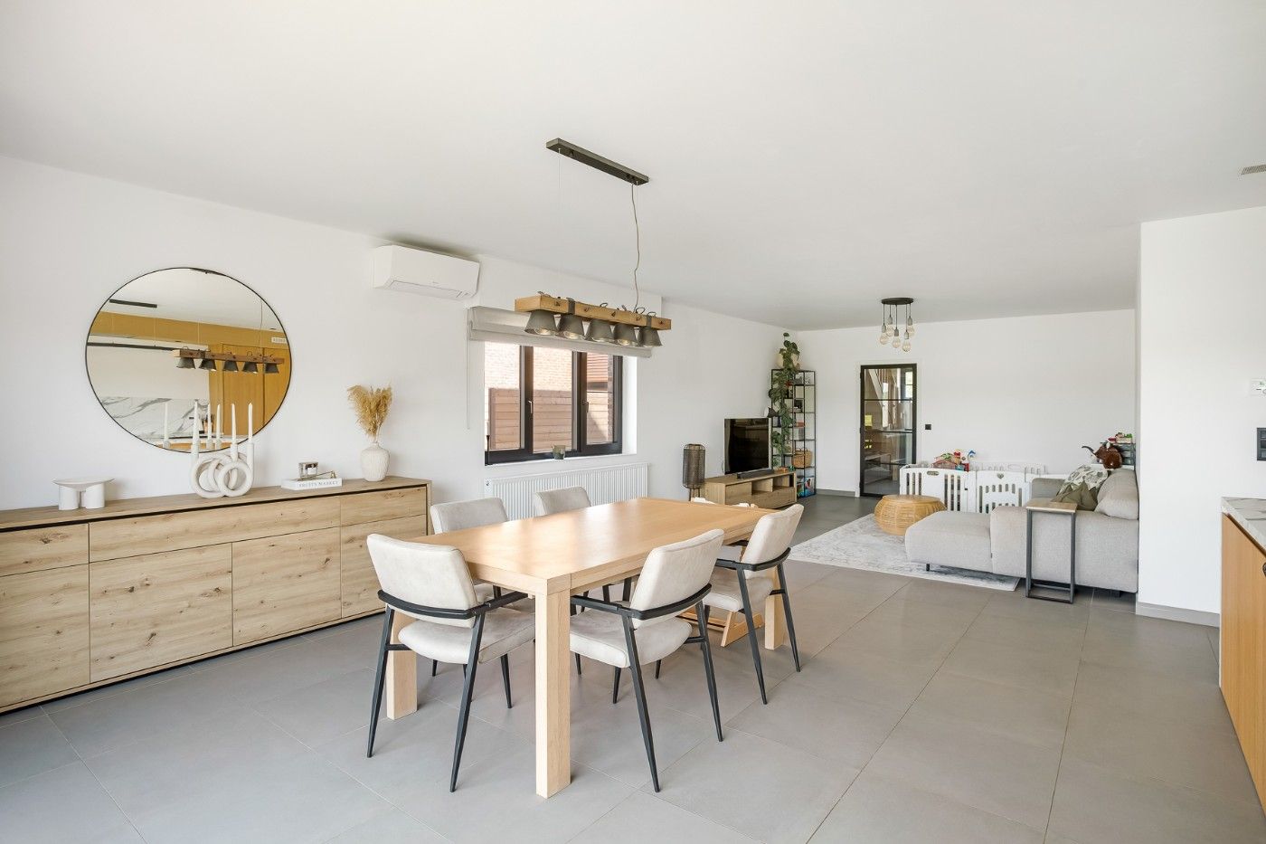 Recente, ruime HOB met 3 slpk., tuin en garage foto 8