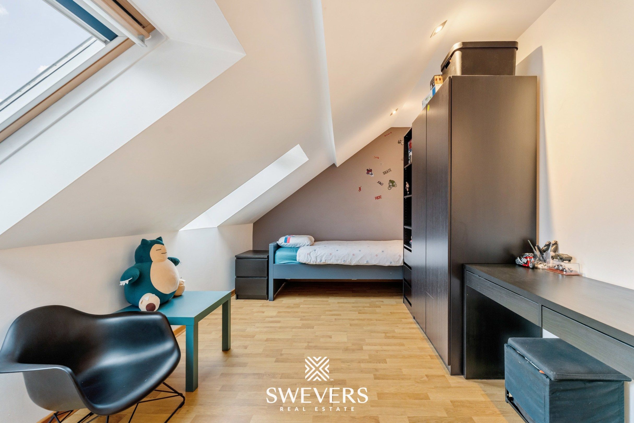 Totaal gerenoveerde karaktervolle woning met zicht op groen foto 23