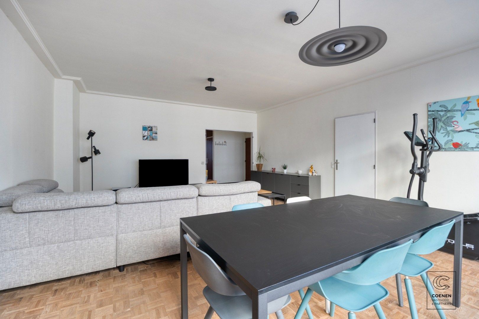 Ruim en verzorgd appartement van 121 m² op een centrale ligging te Antwerpen! foto 3