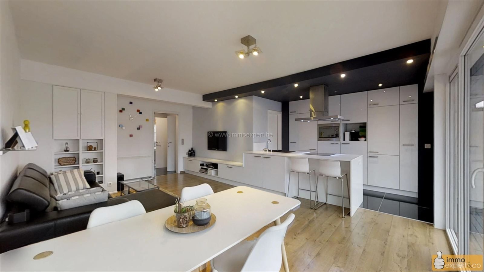 ASSE: Appartement met 2 slpkmrs en terras + staanplaats foto {{pictureIndex}}