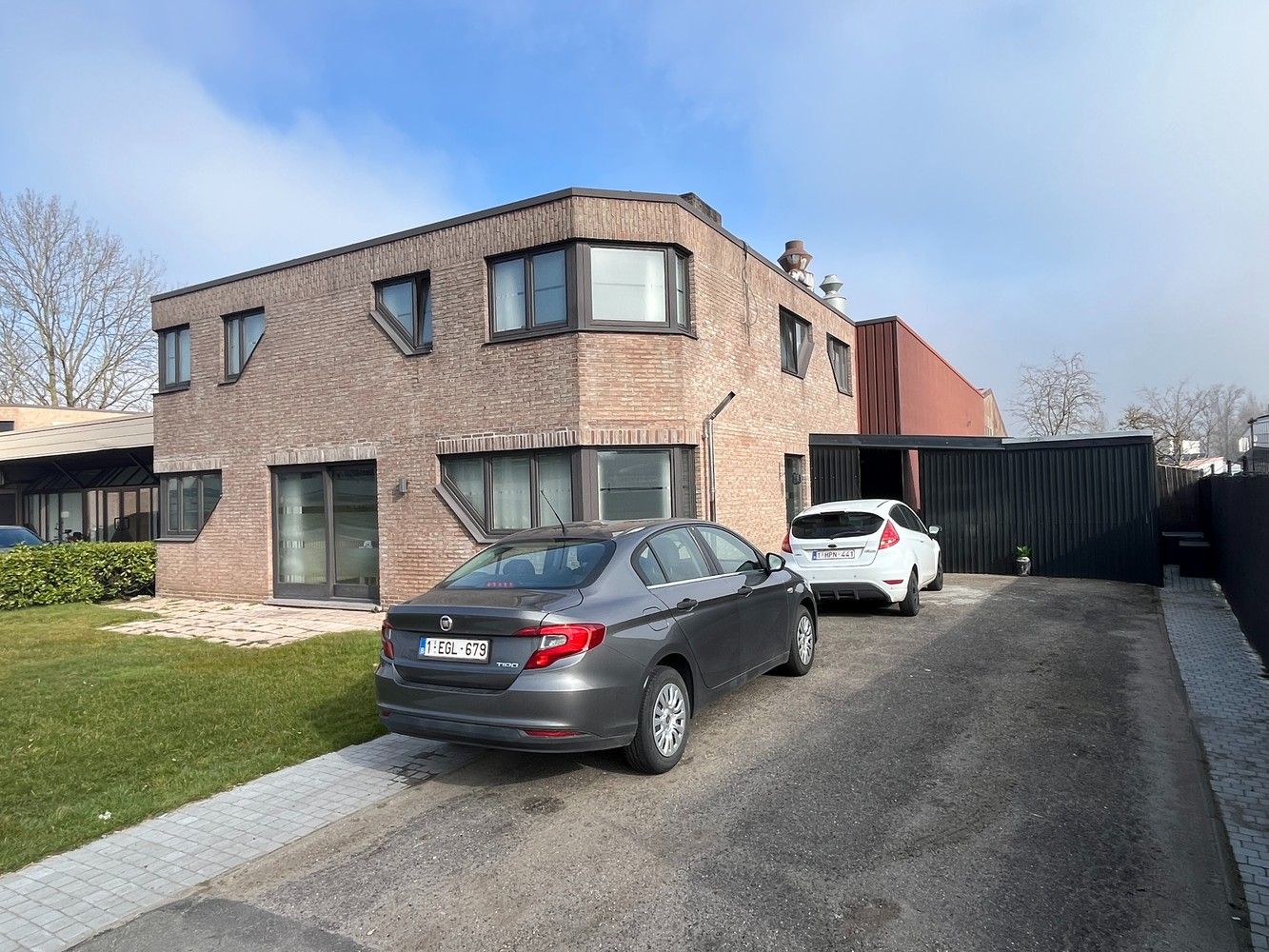 Bedrijfsgebouw met woning foto 21