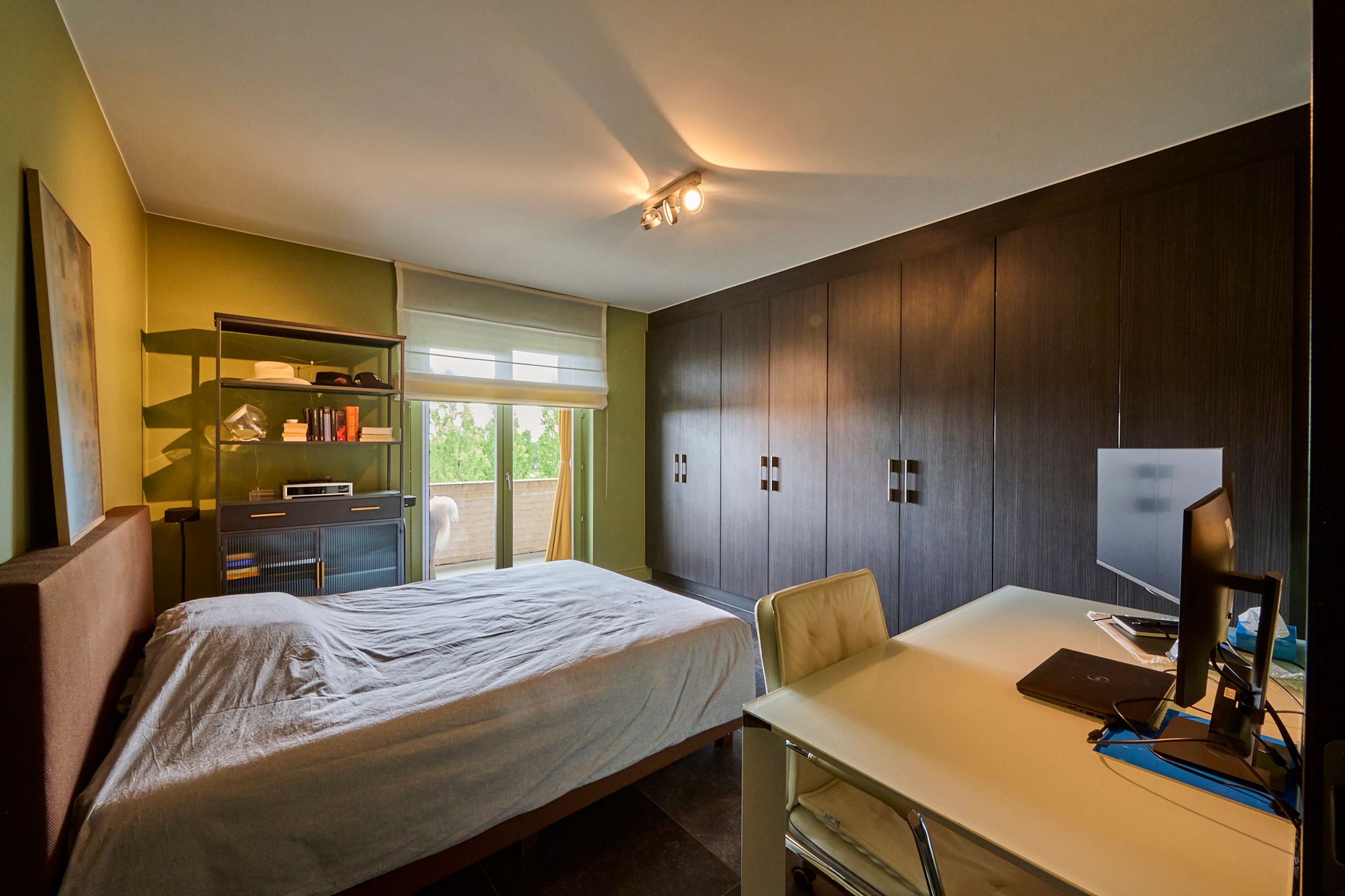 Luxueus afgewerkt penthouse + 2 terrassen + parking foto 14