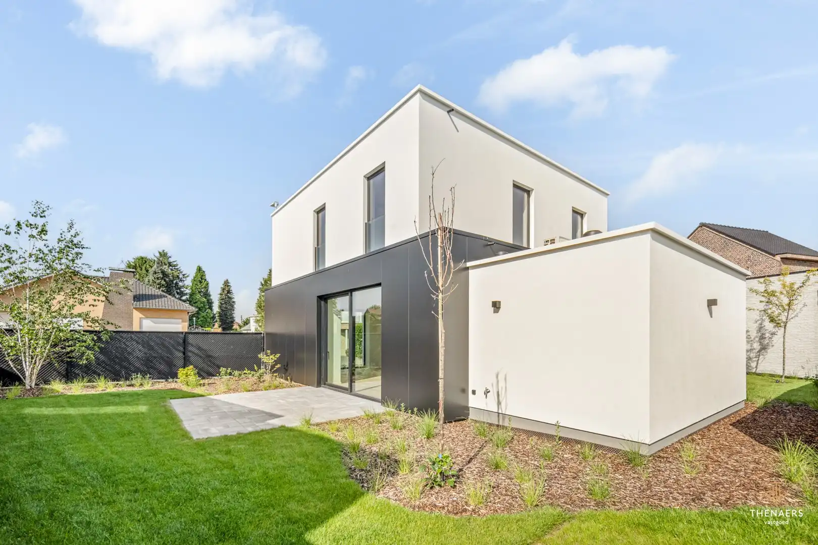 Strakke en luxueus gerenoveerde open bebouwing met hoogwaardige afwerking en EPC A in Sint-Truiden (Wilderen).  Aankoop aan 6% btw mogelijk onder voorwaarden. foto 33
