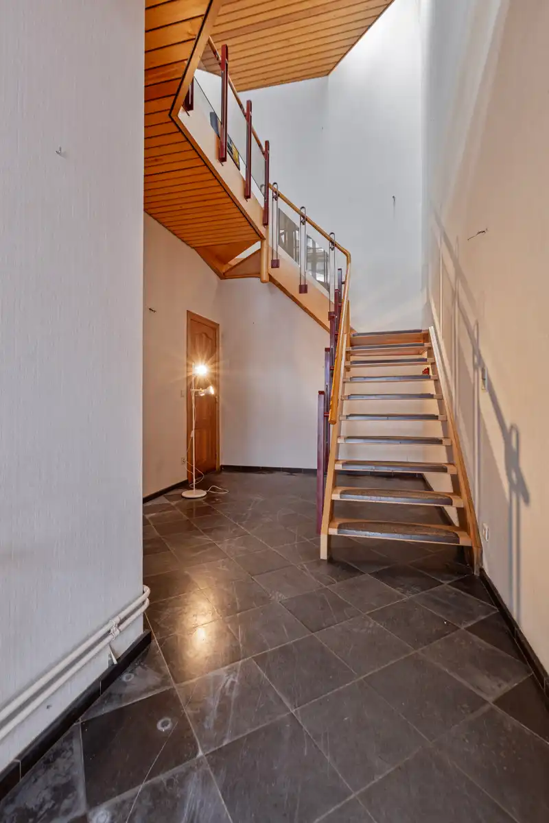 Handelszaak en ruime woning (4 slpk.) in hartje Maaseik.  foto 17