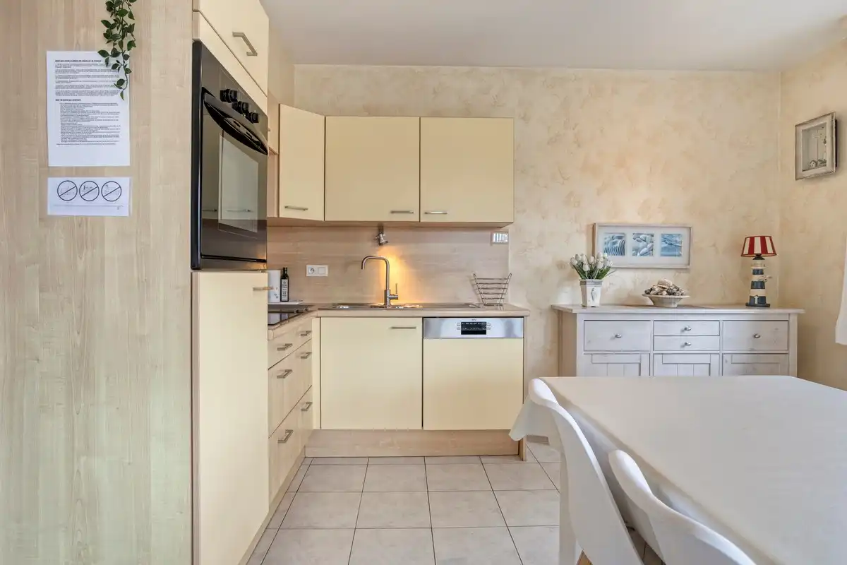 Ruim hoek appartement met 2 slaapkamers foto 9