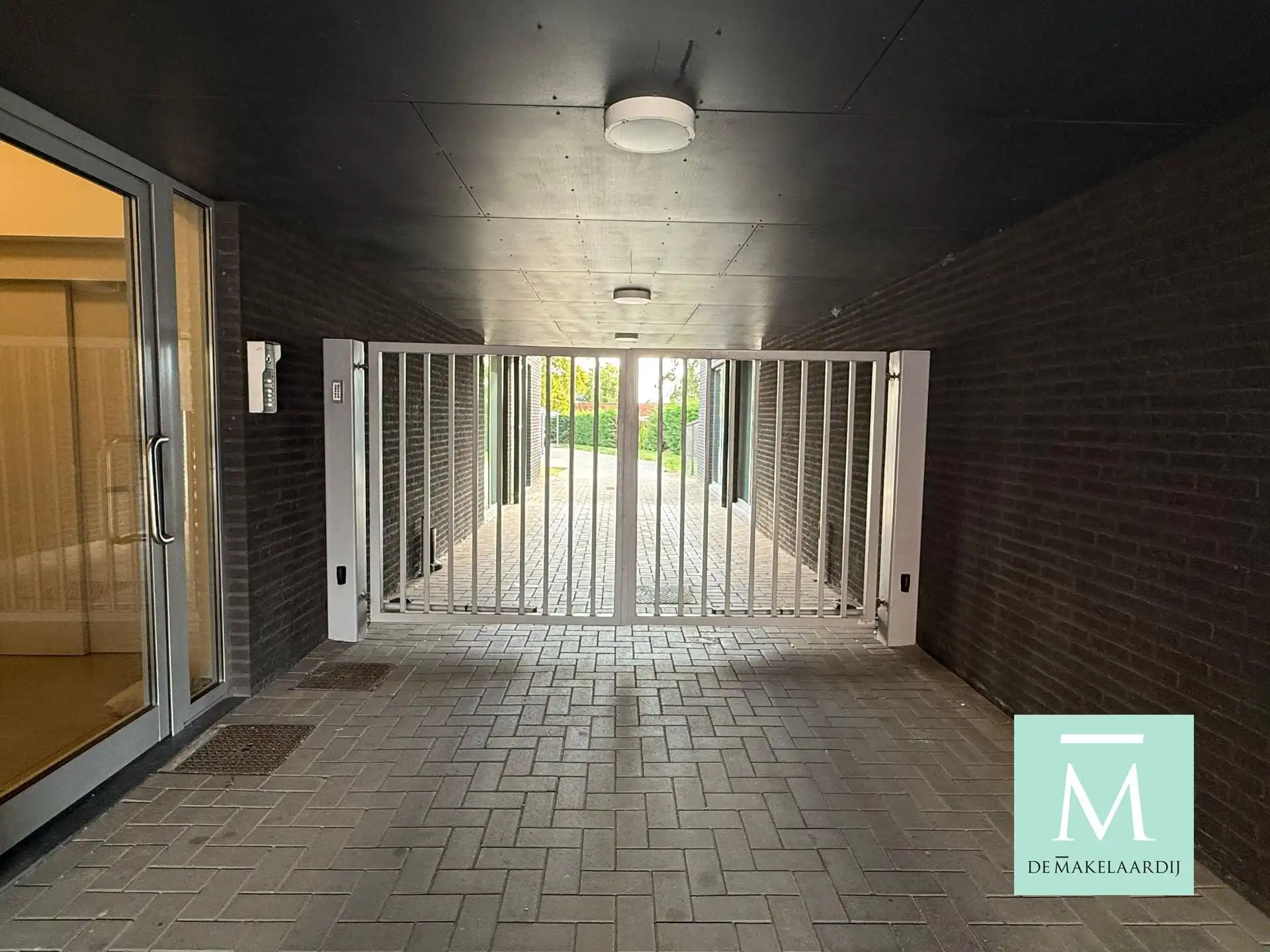 
Energiezuinig 2-slaapkamerappartement met terras en carport in het centrum van Onze-Lieve-Vrouw-Waver! foto 10