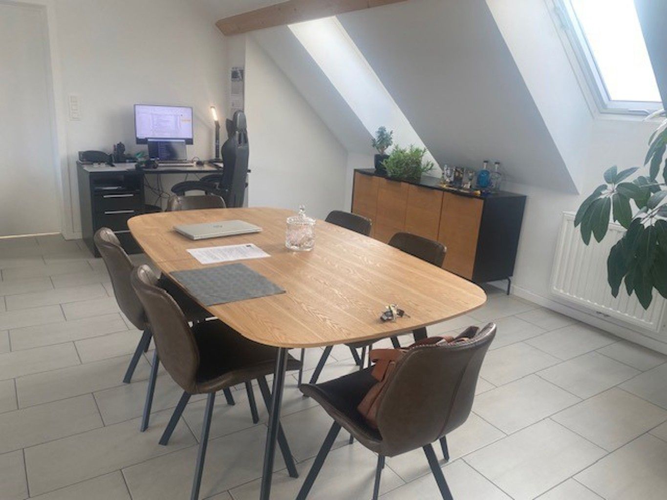 Lichtrijk dakappartement in het hart van Loenhout foto 4