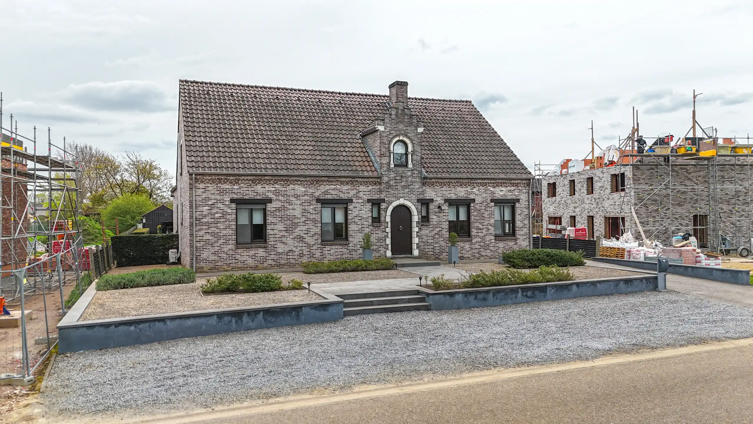 Charmante woning met 5 slpks en veel ruimte te Eversel! foto 2