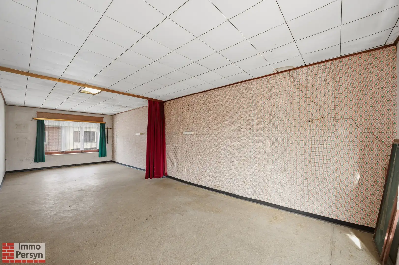 Te renoveren woning met zuidtuin en achteringang met garages foto 12