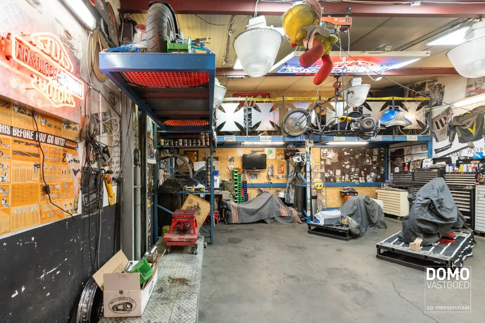 UNIEKE EIGENDOM MET WONING, 2 APPARTEMENTEN EN MAGAZIJNEN OP 13A88CA foto 15