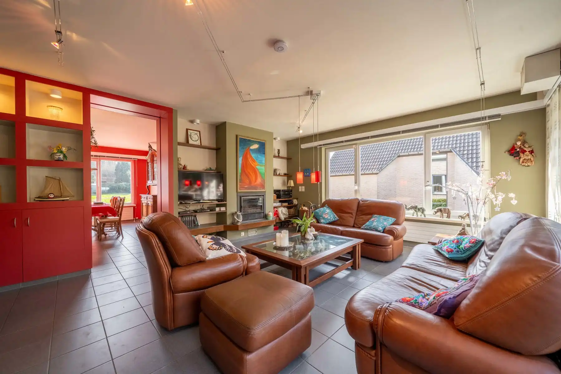 Ruime villa met potentieel. foto 6